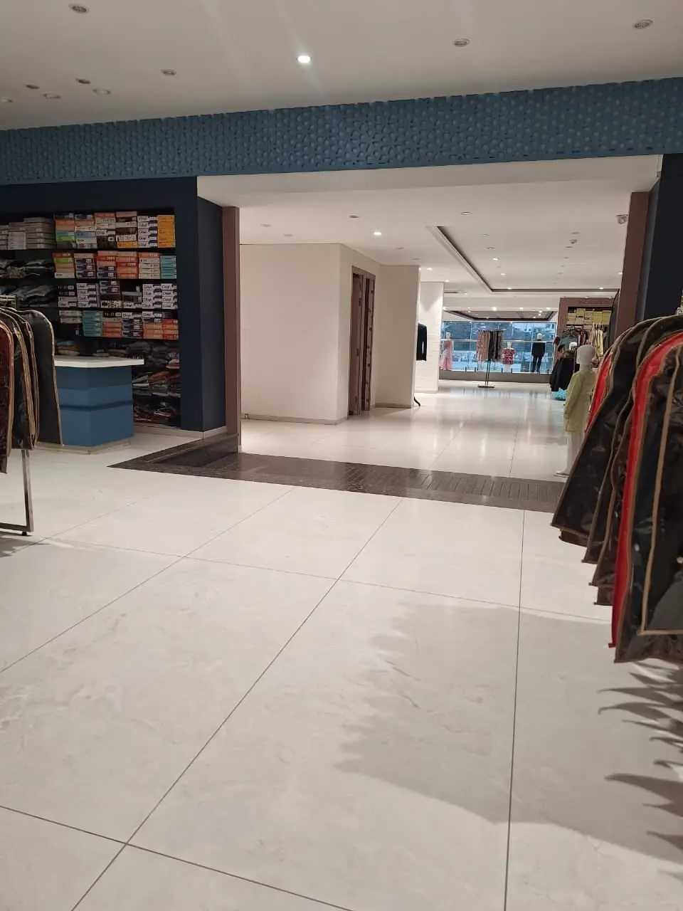 Mota World — tiles fixed with Klassic adhesive, photo 1 of 6